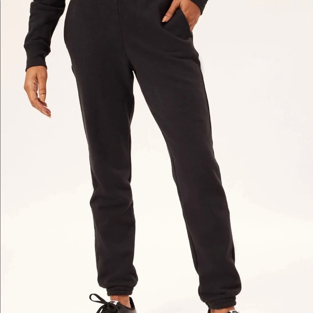 NWT Girlfriend Collective Joggers